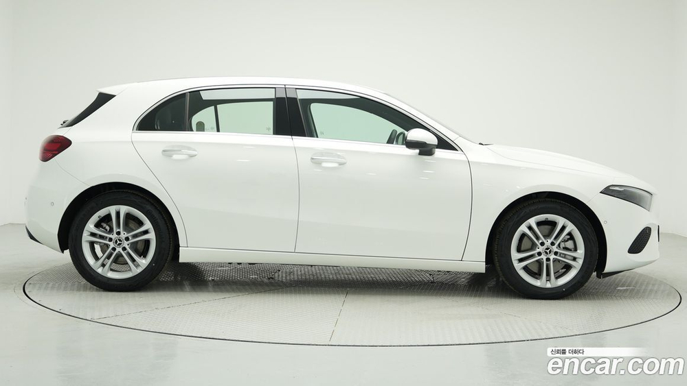 Mercedes-Benz A-Class W177 A220 Hatchback (02.2024)