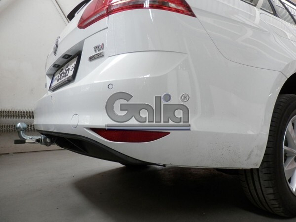 Фаркоп оцинкованный Galia V073C для Volkswagen Golf VII универсал 2WD/4WD 2013-(паспорт и сертификат в комплекте)(без электрики)