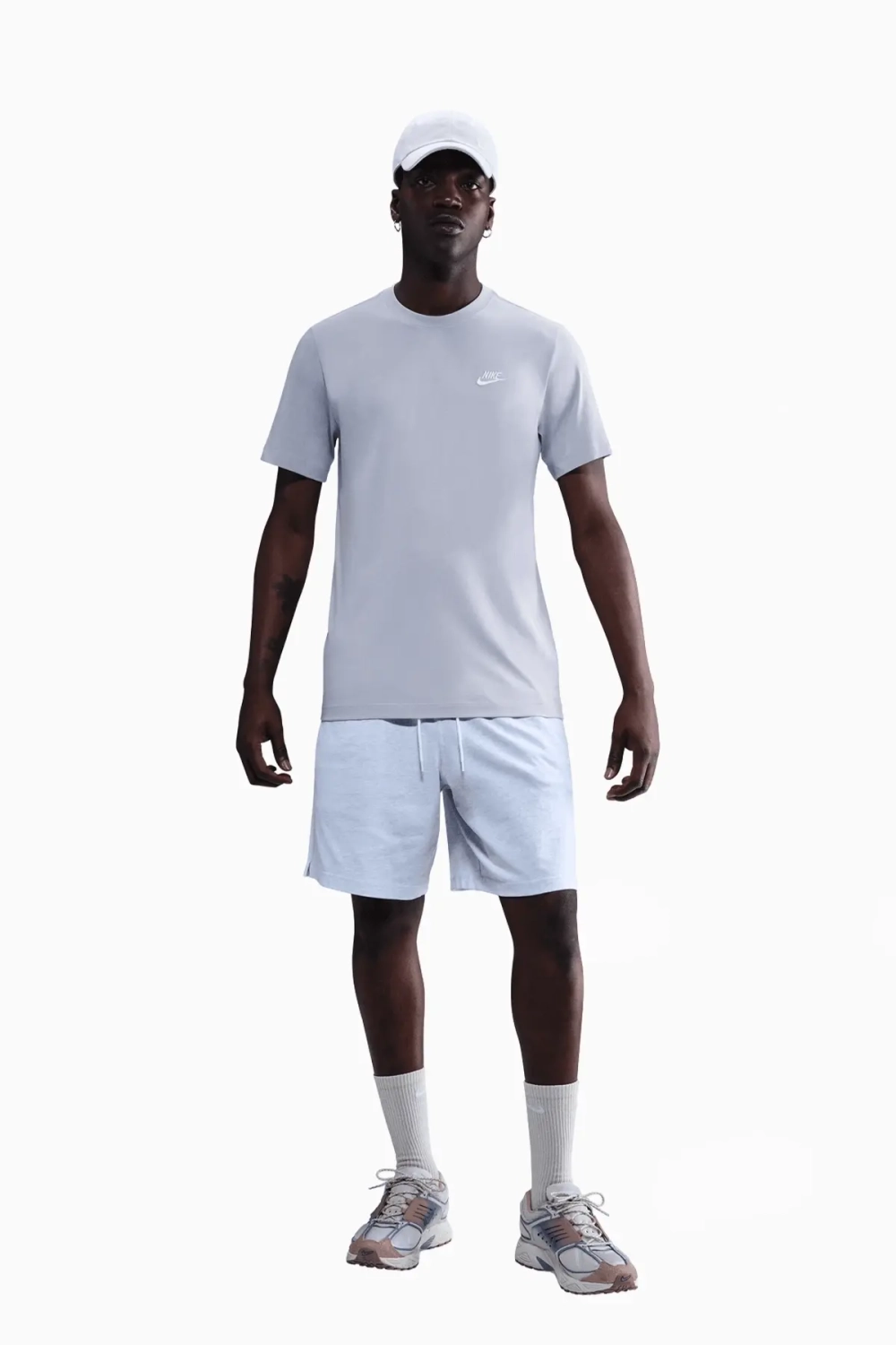 Футболка Nike Sportswear Club - серый