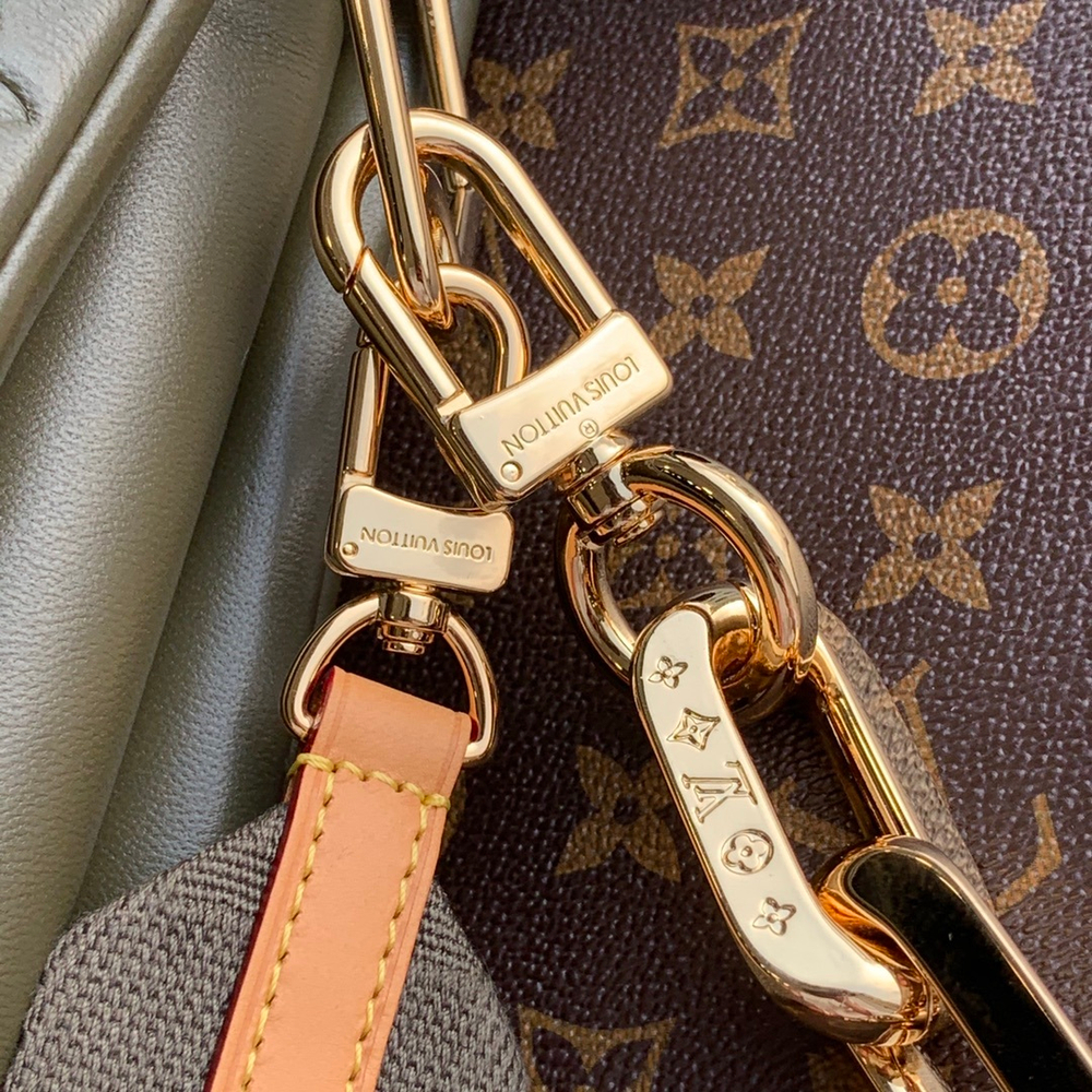 Louis Vuitton Coussin MM