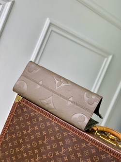 Louis Vuitton Onthego MM