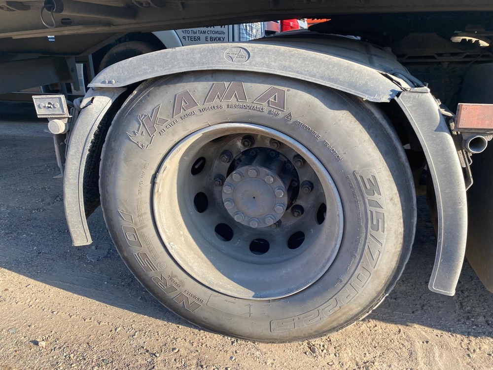 КамАЗ 5490 4x2 Седельный тягач 5490-033-87(S5) (Дизельный, 12,0 л, 401 л.с., АТ)