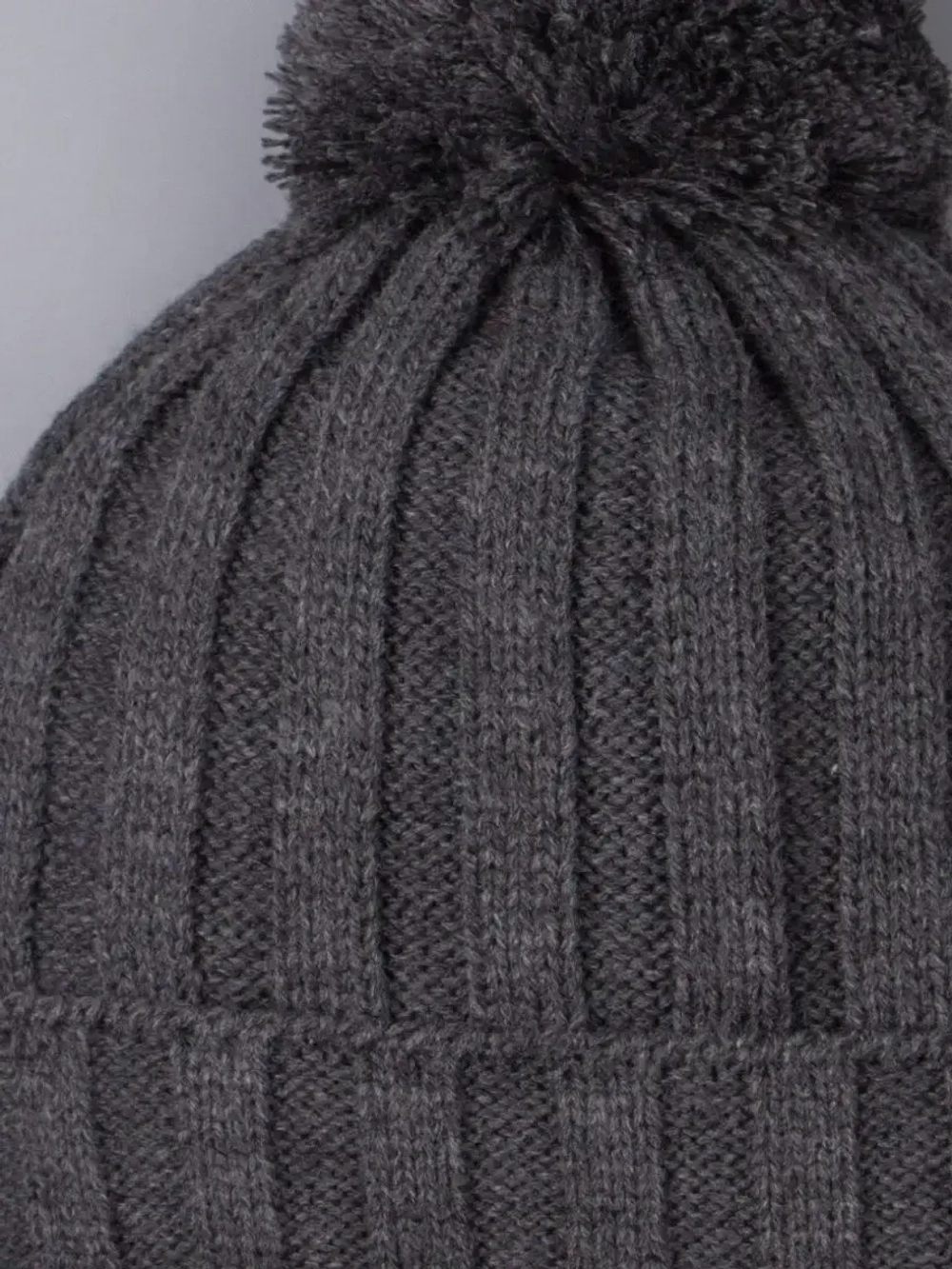 Шапка детская вязаная осенняя с помпоном