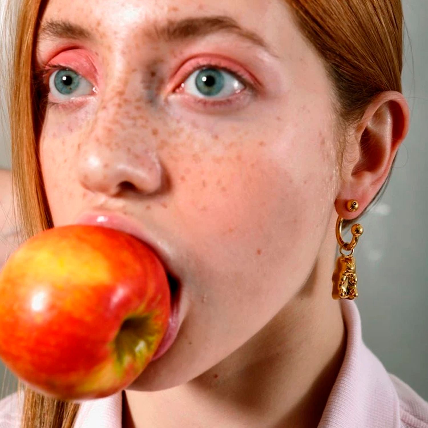 Моносерьга Gummy Bear Earring