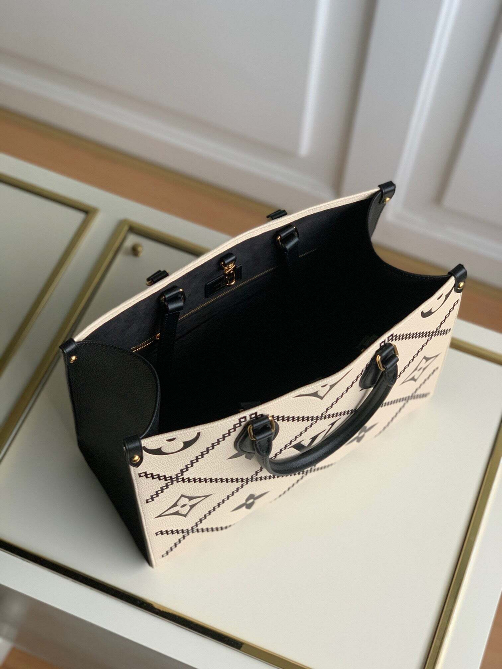 Louis Vuitton Onthego MM