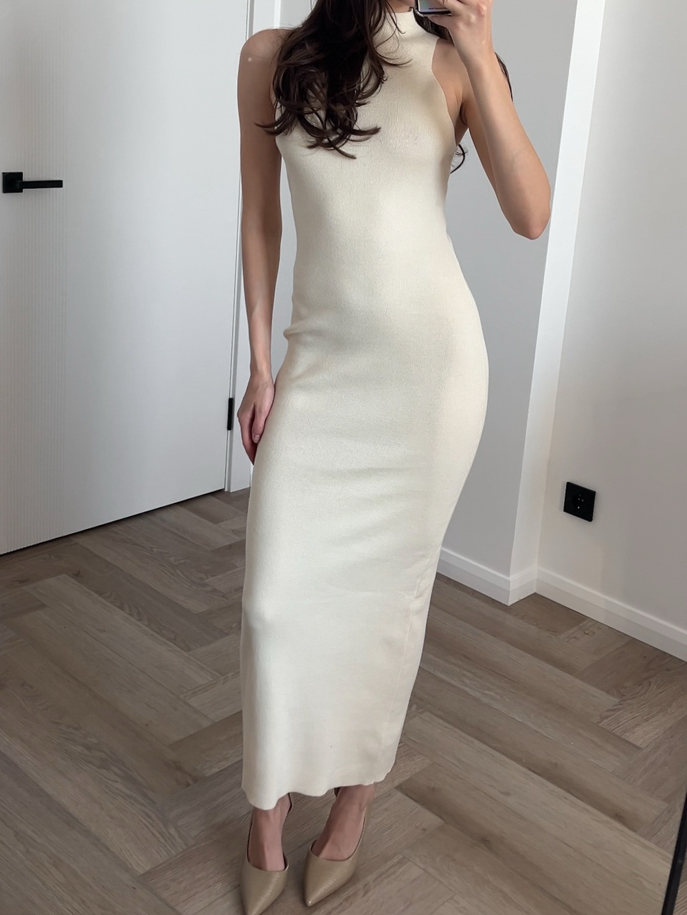 Платье вязаное, базовое, длинное, без рукавов