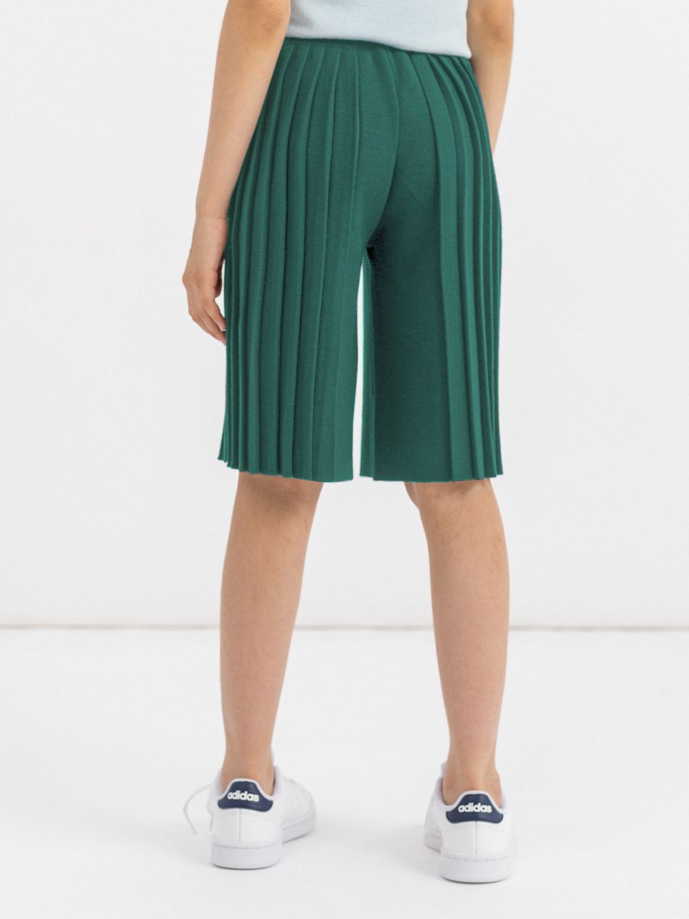 Шорты темно-зеленог цвета для девочки арт. АТ726/1