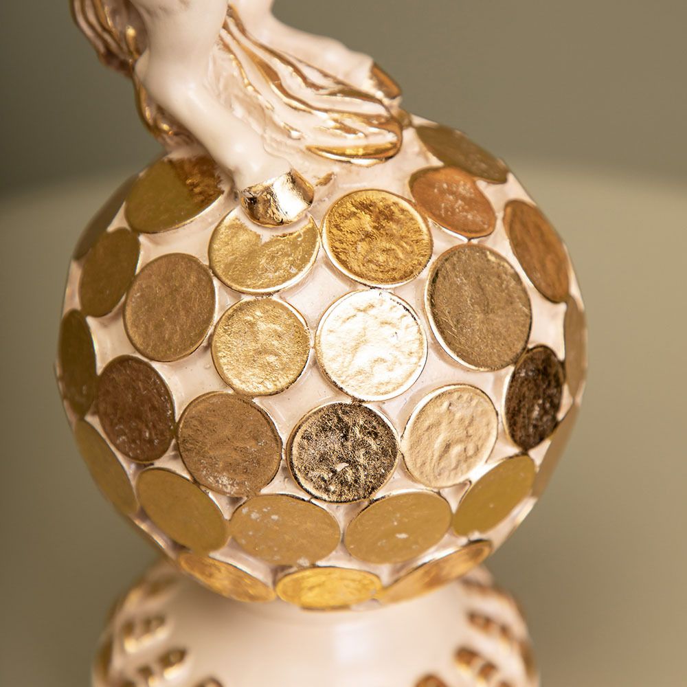 Скульптура Конь на шаре Айвори