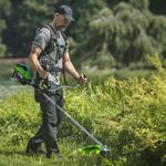 Триммер аккумуляторный Greenworks TB201H, Арт. 2112407U2B, 82V, 2,0 кВт, 46 см, c трехлопастным ножом и кусторезом, бесщеточный, с 2АКБ 5Ач и двойное ЗУ
