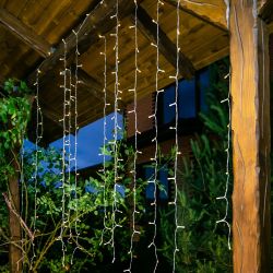 USL-S-131-PT1515 WARM WHITE CURTAIN Садовый занавес на солнечной батарее. 192 светодиода. Теплый белый свет . 1xАА Ni-Mh аккумулятор в-к. IP44. TM Uniel.