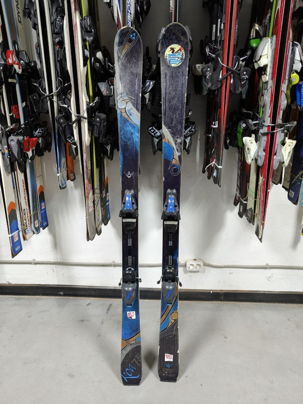 Купить горные лыжи выгодно в Москве с доставкой.