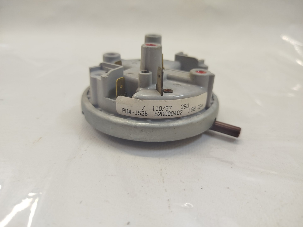 505 Датчик уровня воды (Прессостат) для стиральной машины Ardo PD4-152b 110/57 280 б/у