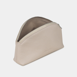 Косметичка Nuage из кожи козы, кремового цвета