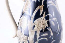 Кувшин "Орхидеи на черном"