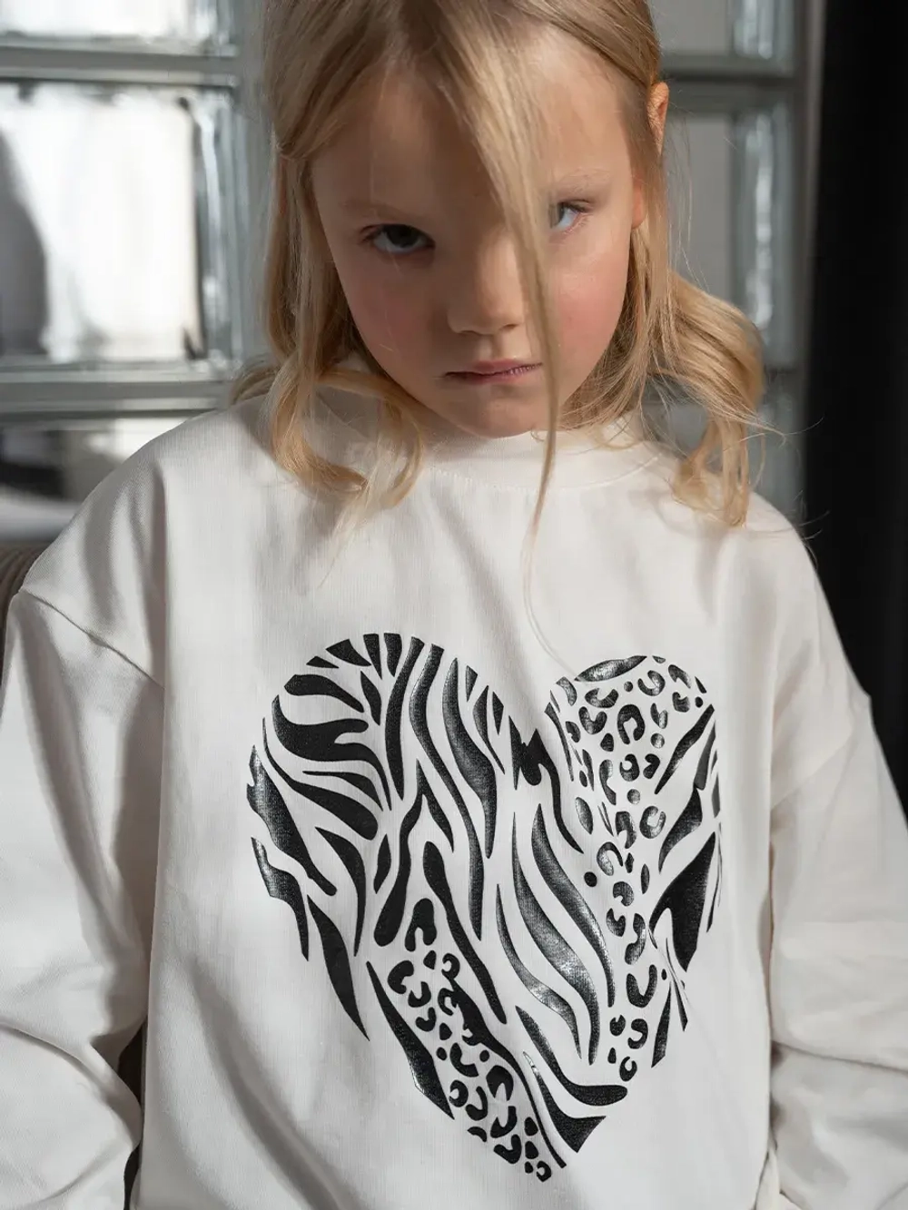 Белый лонгслив для девочки