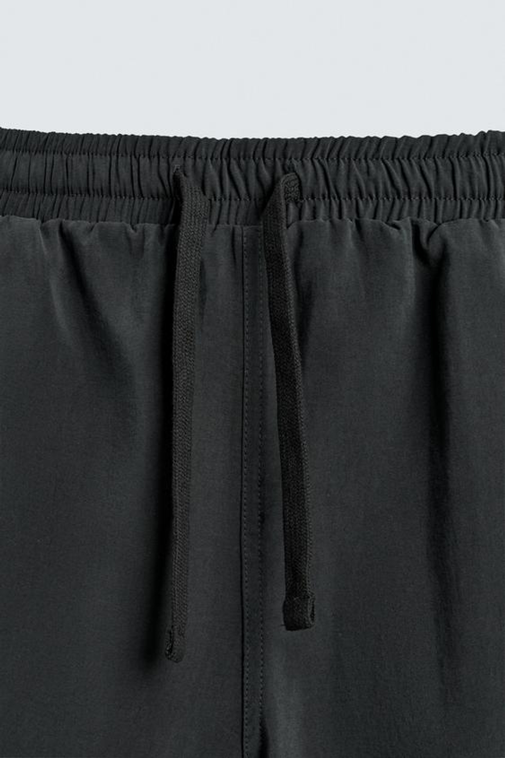 ZARA СВОБОДНЫЕ ШОРТЫ КАРГО ИЗ ЛЕГКОЙ ТКАНИ, ЧЕРНЫЙ
