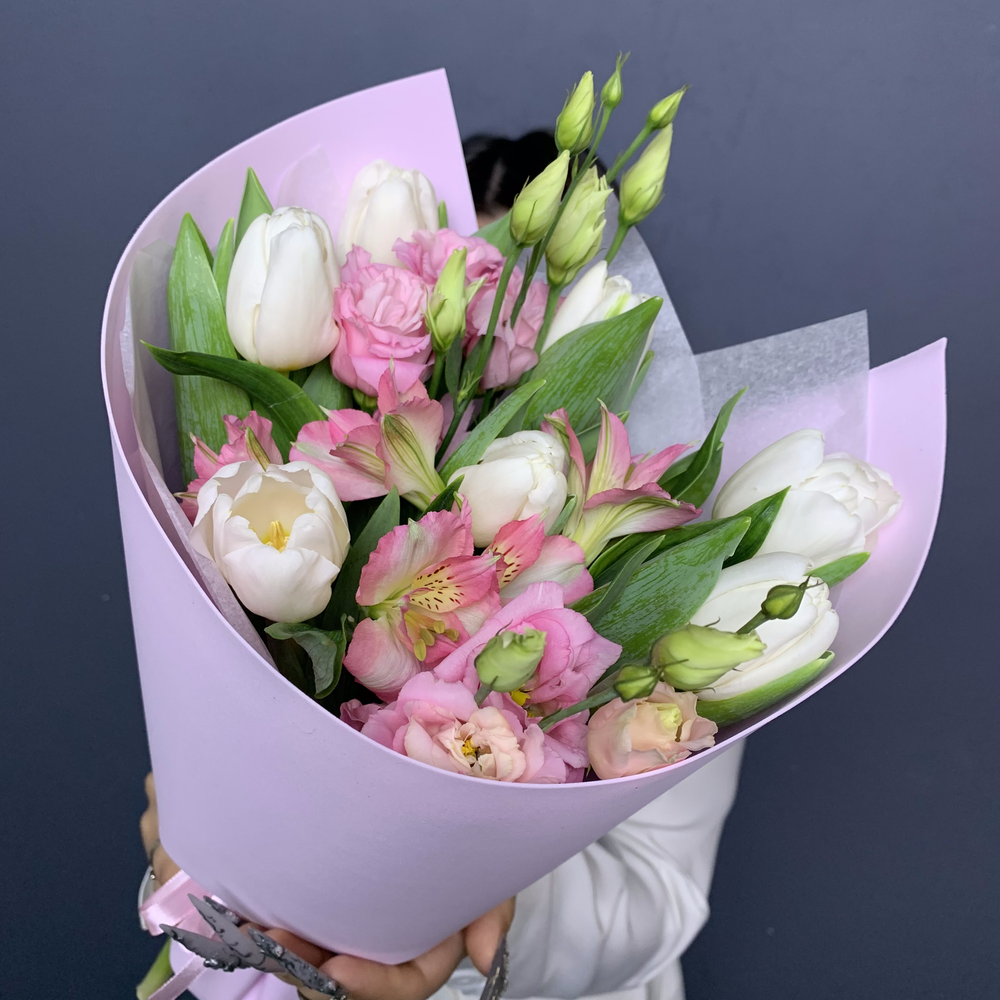 Букет "Линда" (Тюльпаны, Эустома, Альстромерии)