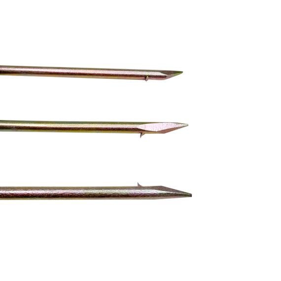 Трезубец Scorpena D3,5 мм хромированный пластиковое основание