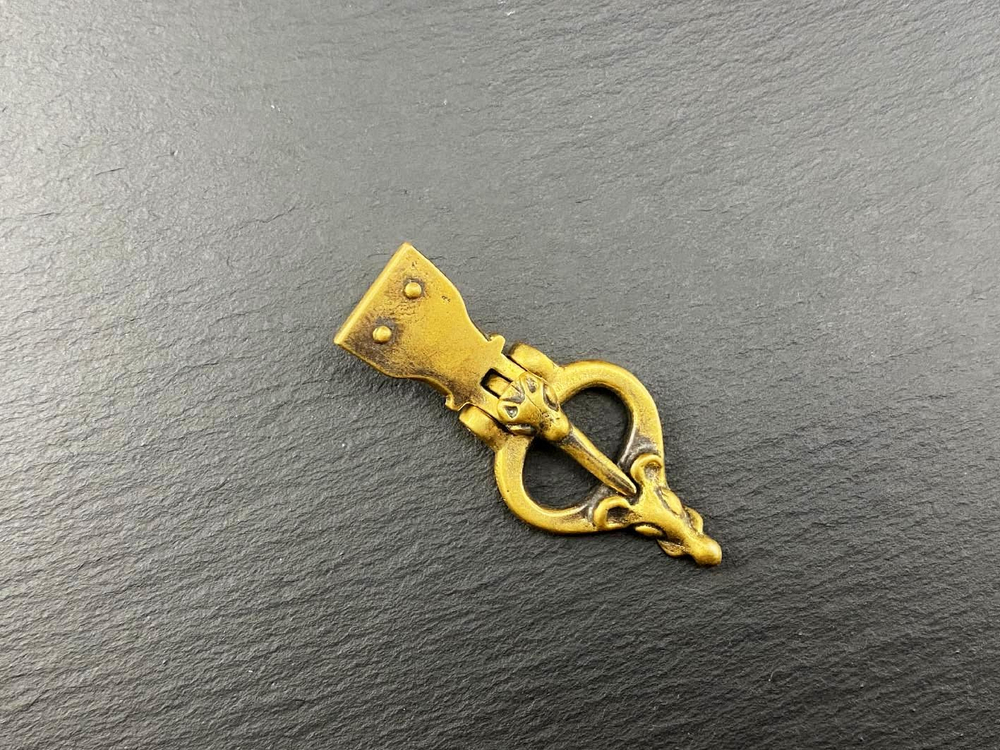 Пряжка. Англия, 10-11 в.