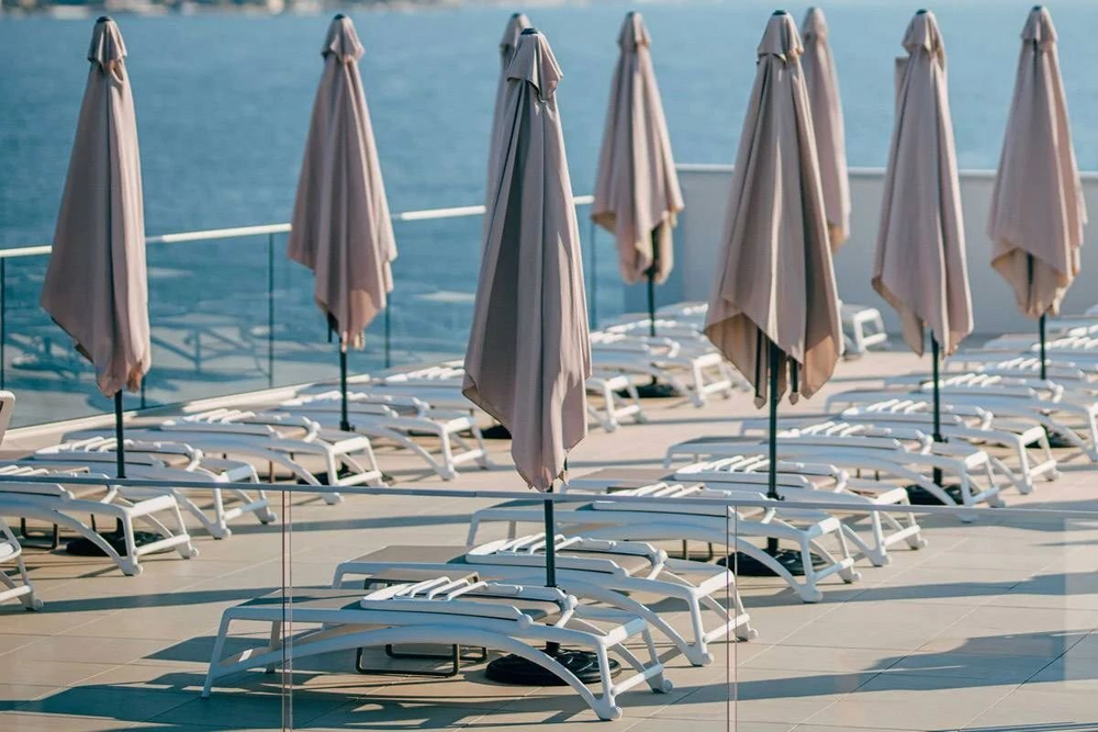 Шезлонг-лежак пластиковый Nardi Atlantico, белый, тортора