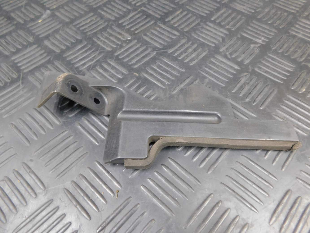 Пластик внутренний Kawasaki ZZR 400 98 14090-1292 053083