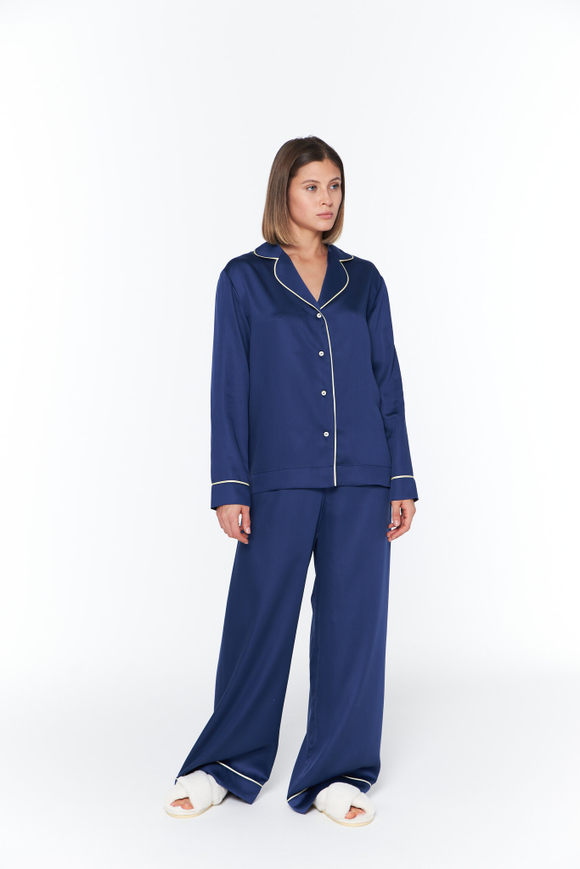 Блуза из тенселя с кантом черничный