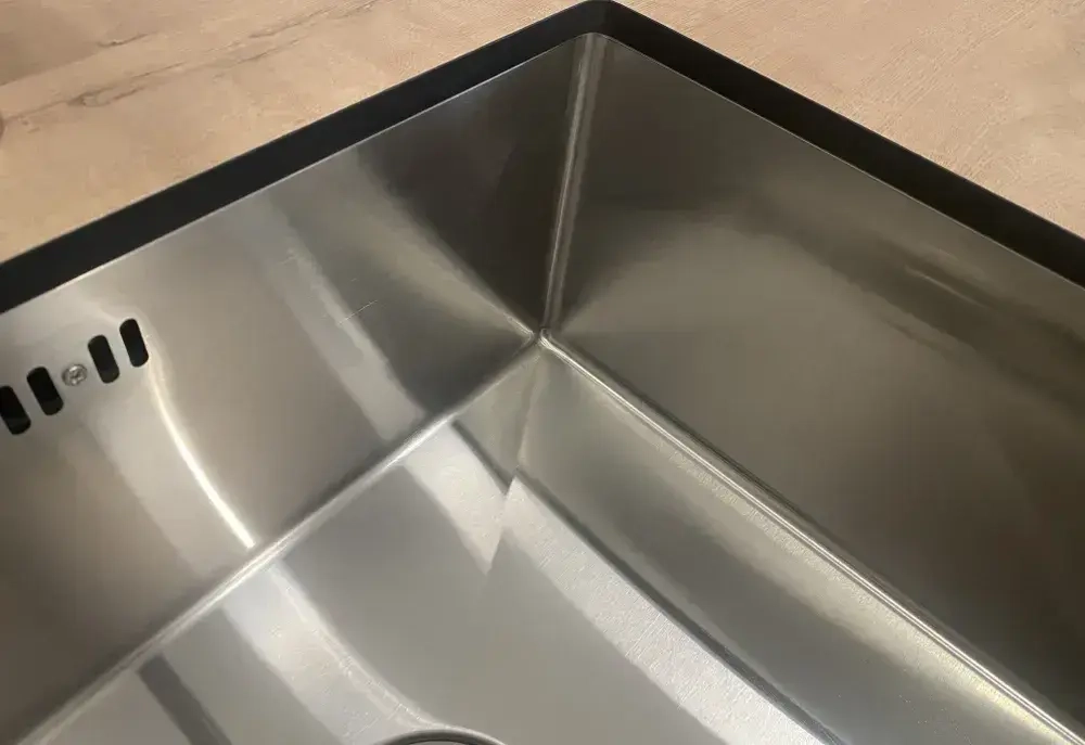 Фреза кромочная прямая, обгонная, 4 лезвия с нижним подшипником, 16x50, хвостовик 8 мм.