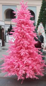 Заснеженная розовая елка «Фэнтези» (Литая хвоя) 270 см / 2,7 м
