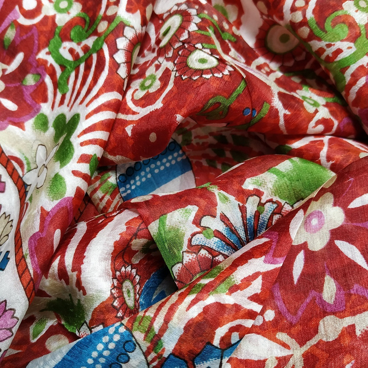 Палантин материал Шелк 100% "Цветы" цвет голубой на красном фоне 170x100 см.