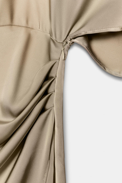 ZARA АТЛАСНОЕ ПЛАТЬЕ МИДИ С КЕЙПОМ, КАВА