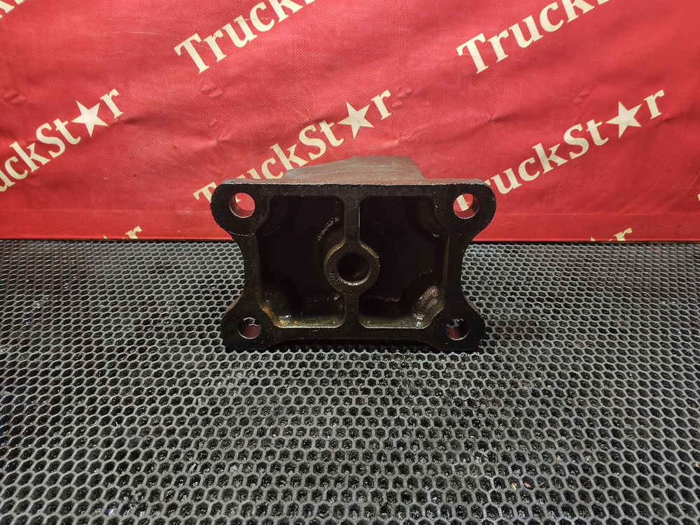 Кронштейн рессоры задней