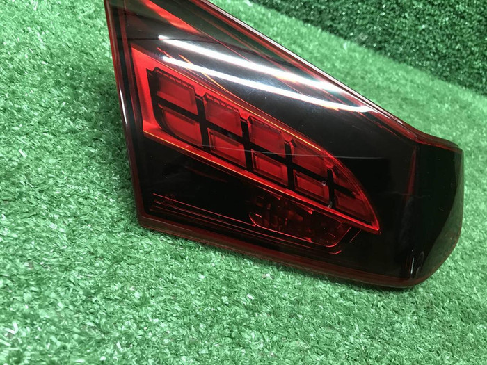 Фонарь левый внутренний Mercedes E W213 (20-23)