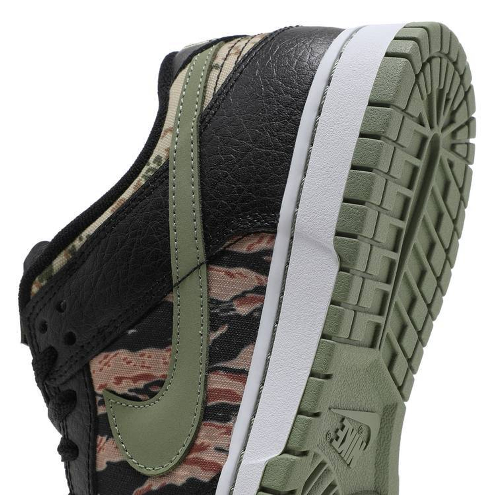 Кроссовки Nike Dunk Low Se "Black Multi-Camo"