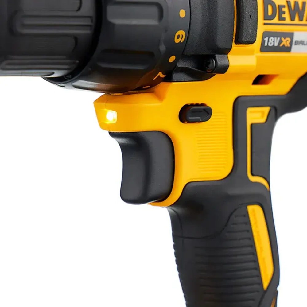 DeWalt DCD777D2T беcщеточная дрель-шуруповерт (2 x 2 Ач, ЗУ)