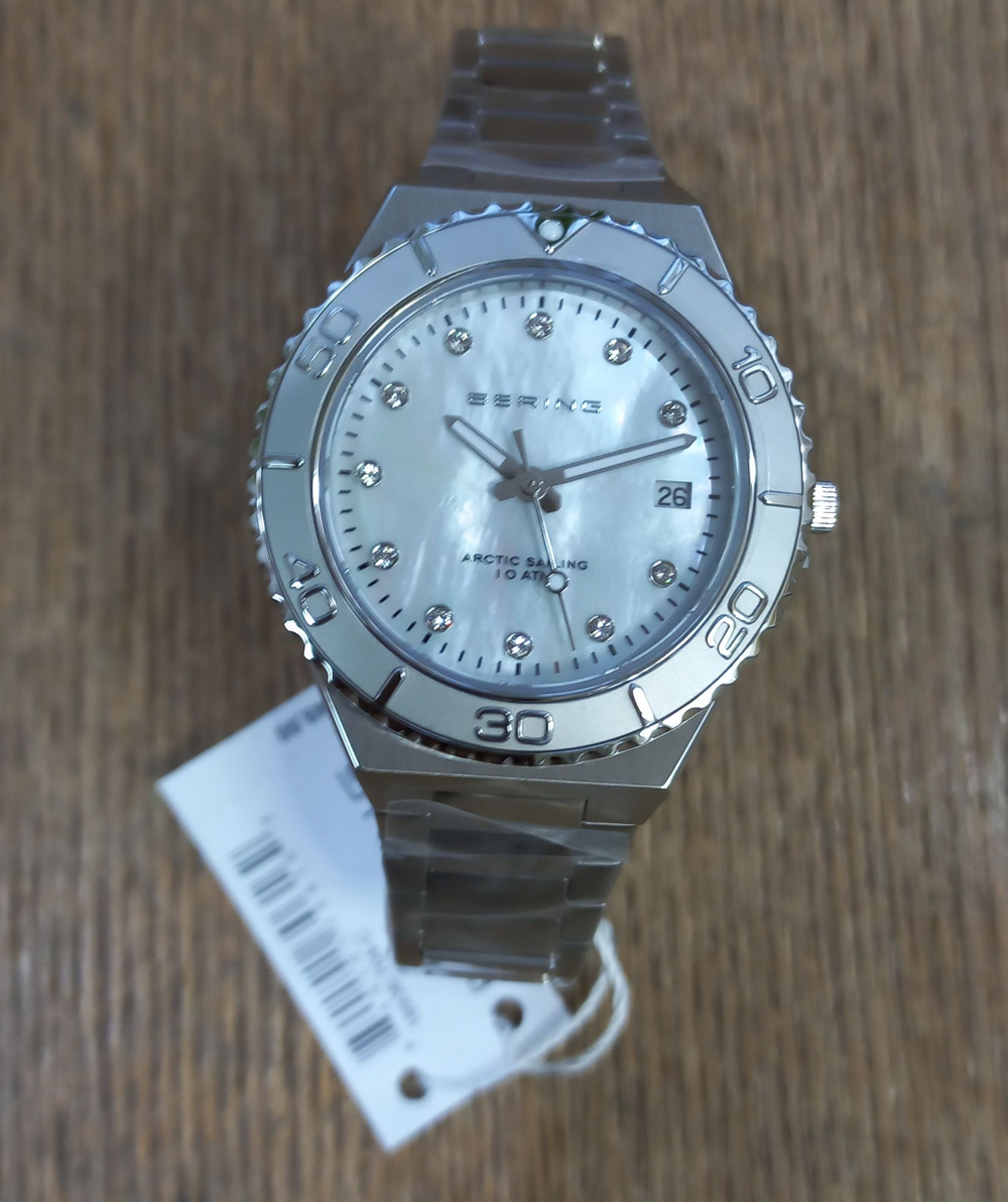 Женские наручные часы Bering 18936-704-C