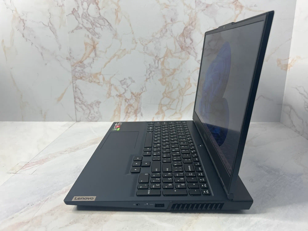 Ноутбук Lenovo Legion 5 15ACH6A (82NW0046RU) 15.6"/AMD Ryzen 5 5600H/RAM 16GB/SSD 512GB/Radeon RX 6600M 8GB/1920*1080/IPS 165Hz/Windows 11/Подсветка кл-ры: LED/черный. Состояние: C1