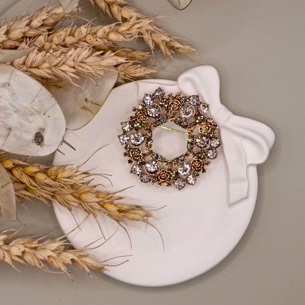 Винтажная брошь "Розы горный хрусталь"