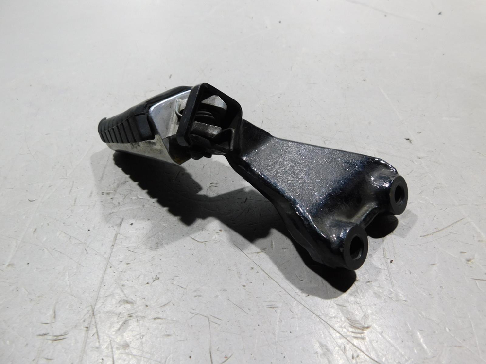 Подножка водительская левая Yamaha V-Max 1200 021090