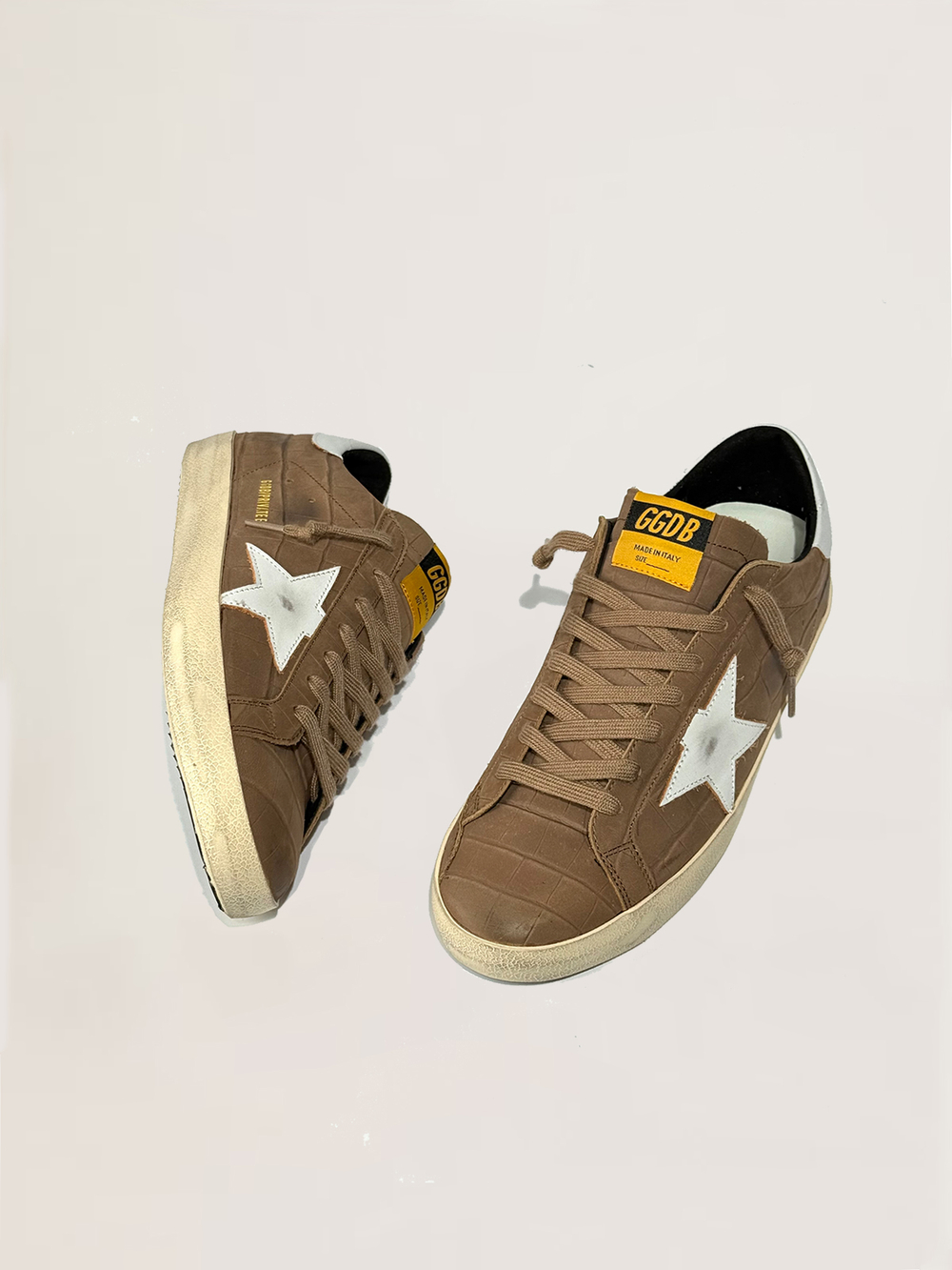 Men's Super Star in brown nappa with croco-print