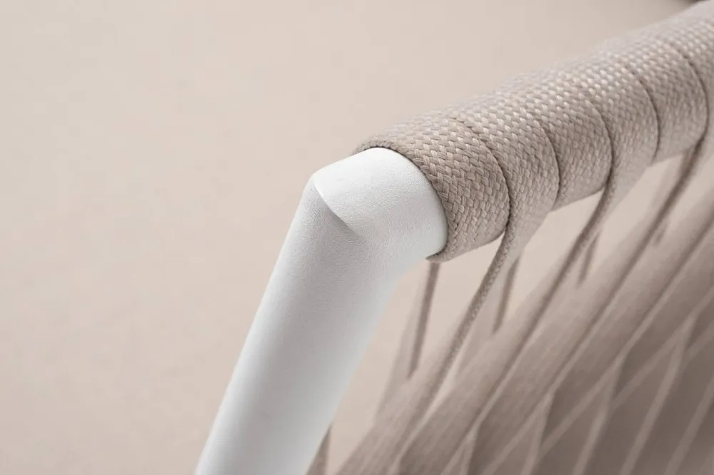 "Касабланка" кресло плетеное из роупа, каркас алюминий белый муар, роуп бежевый 20мм, ткань бежевая 15052