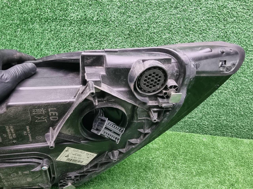 Фара левая Porsche Cayenne 3 (2017-2023) LED