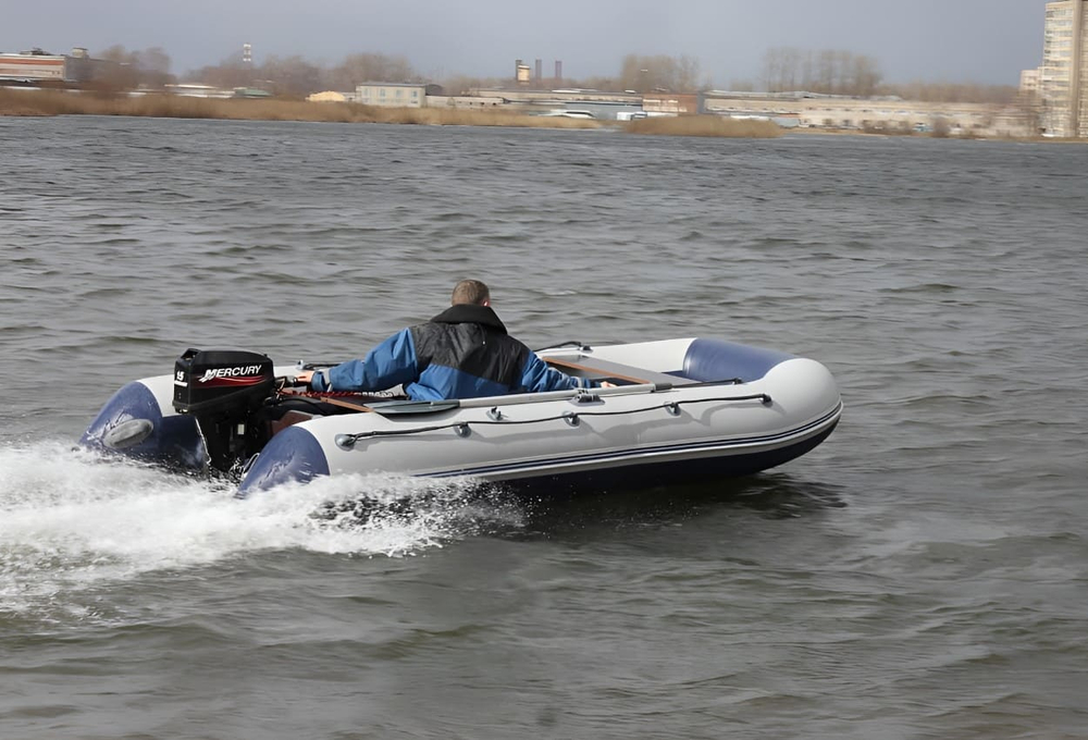 Лодка ПВХ ФЛАГМАН 400 U