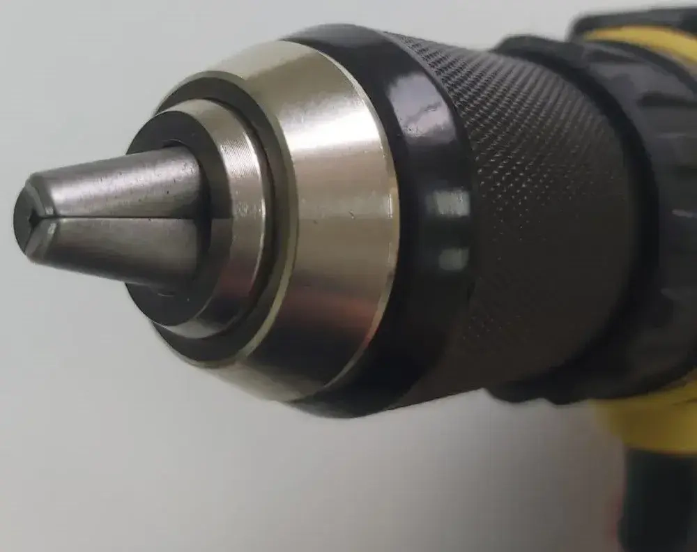 Дрель-шуруповерт сетевой PED-1000/2-13SET КЕЙС быстросъемный МЕТАЛЛИЧЕСКИЙ патрон 13мм 4м ПРОРЕЗИНЕННЫЙ кабель Partnertool профессиональная