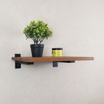 Настенные полки из натурального дерева в стиле Лофт