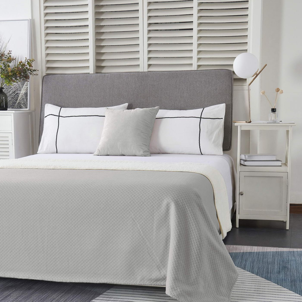 Плед 160х220 Sofi De MarkO Аманда серый