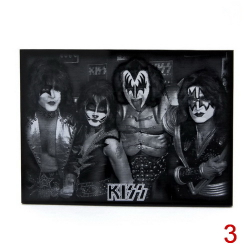 Магнит KISS