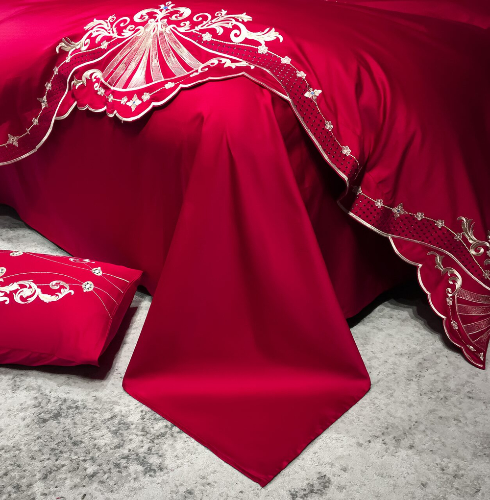 Постельное белье Сатин Гладкокрашеный Вышивка Делюкс на резинке DHCR002