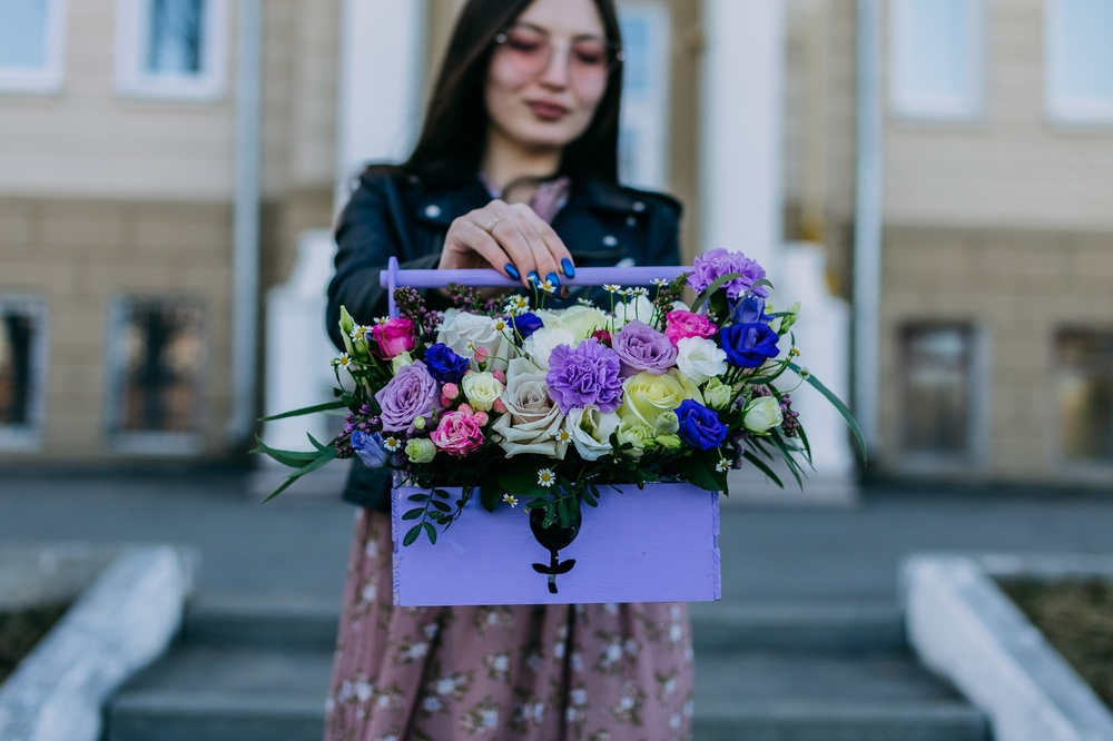 Композиция в ящике