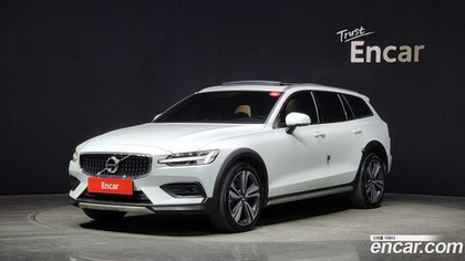 Volvo V60 Cross Country 2 Generation B5 Pro AWD (09.2021)