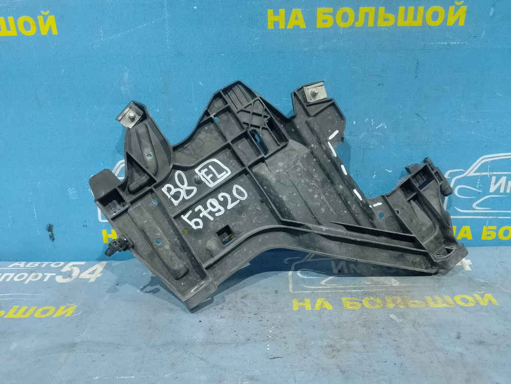 Планка под фару левая AUDI A4 2008-2012